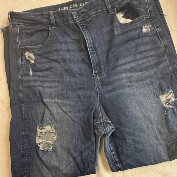American Eagle Plus Size Women's Distressed Next Level Stretch Jeans - Picture 2 of 5